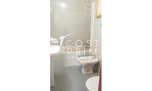 Resale - Apartment / Flat - Benidorm