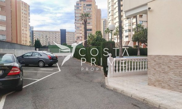 Resale - Apartment / Flat - Benidorm