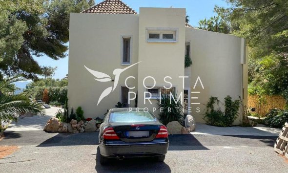 Resale - Villa  - Altea