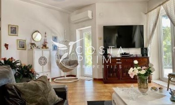 Resale - Villa  - Altea