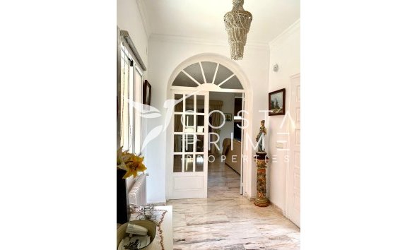 Resale - Villa  - Alfas del Pí