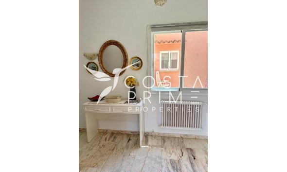 Resale - Villa  - Alfas del Pí