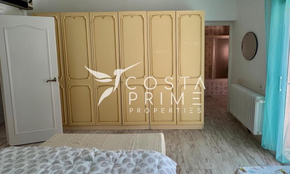 Resale - Villa  - Alfas del Pí