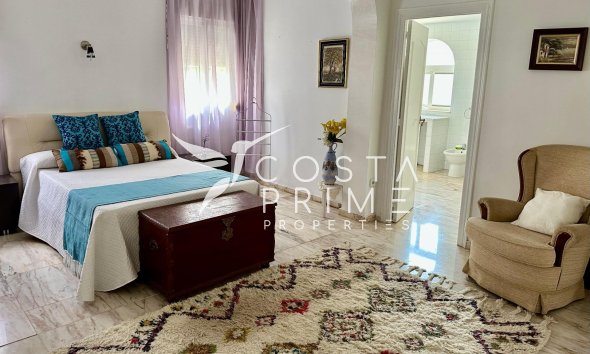 Resale - Villa  - Alfas del Pí