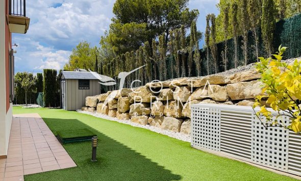 Resale - Villa  - Finestrat