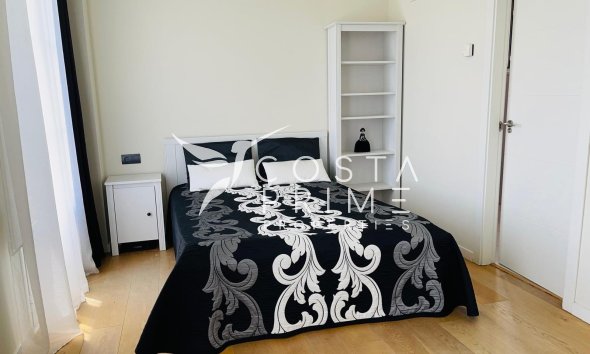 Resale - Villa  - Finestrat