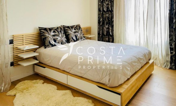 Resale - Villa  - Finestrat