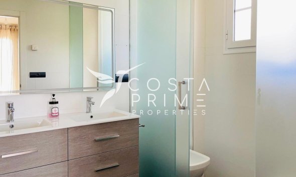 Resale - Villa  - Finestrat