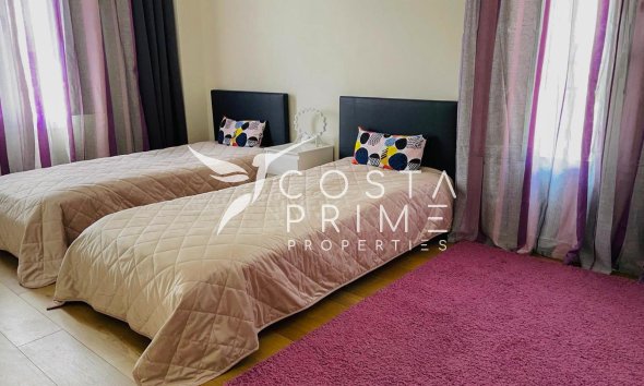 Resale - Villa  - Finestrat