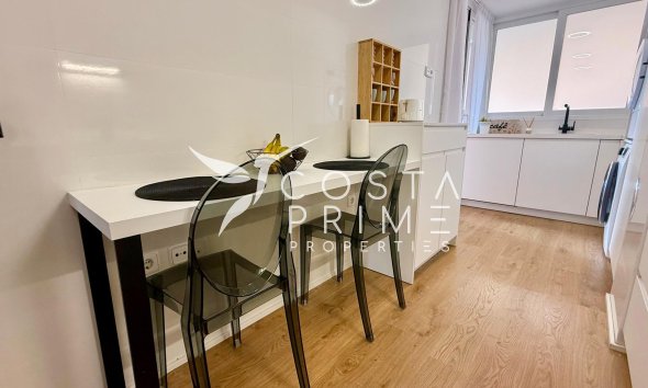 Resale - Apartment / Flat - Villajoyosa