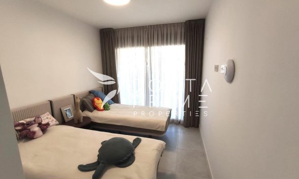 Resale - Townhouse / Semi - Finestrat