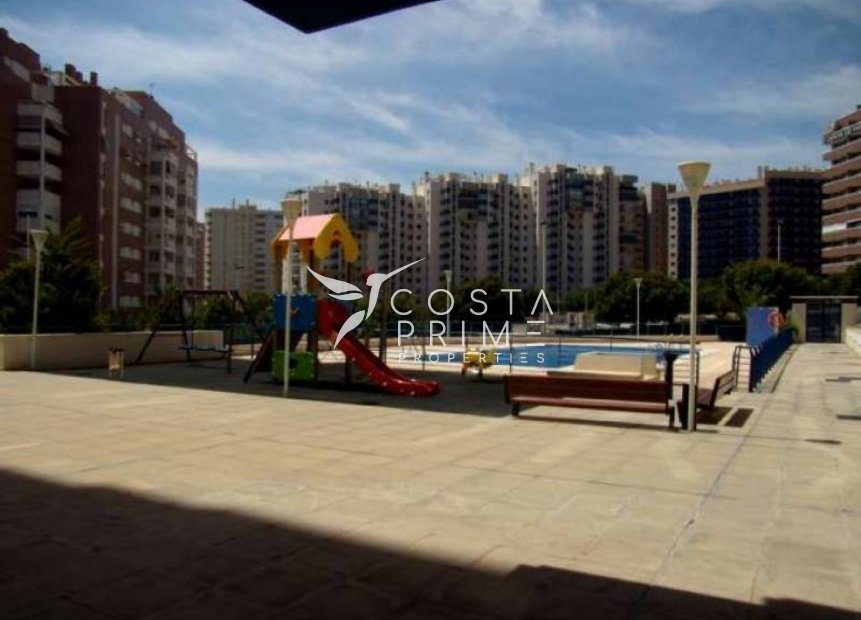 Resale - Apartment / Flat - Villajoyosa