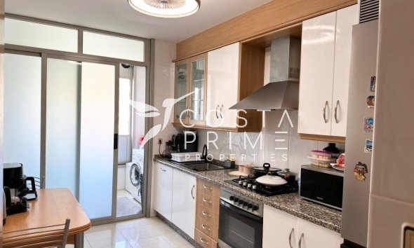 Resale - Apartment / Flat - Villajoyosa