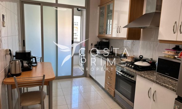 Resale - Apartment / Flat - Villajoyosa