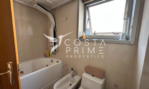 Resale - Apartment / Flat - Villajoyosa