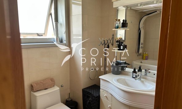 Resale - Apartment / Flat - Villajoyosa