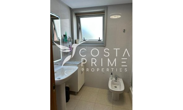 Resale - Apartment / Flat - Villajoyosa