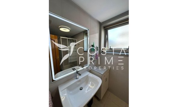 Resale - Apartment / Flat - Villajoyosa