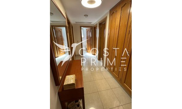 Resale - Apartment / Flat - Villajoyosa