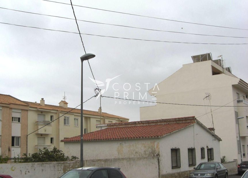 Resale - Villa  - La Nucía