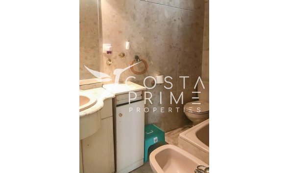 Resale - Apartment / Flat - Benidorm