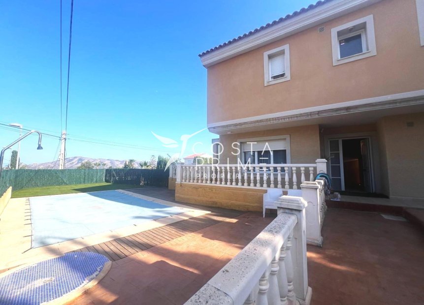 Resale - Townhouse / Semi - La Nucía