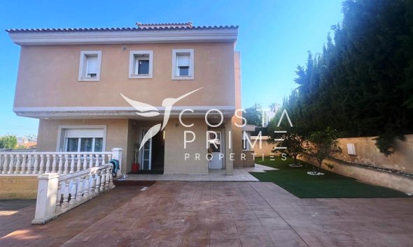 Resale - Townhouse / Semi - La Nucía