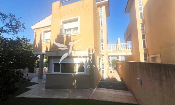 Resale - Townhouse / Semi - La Nucía