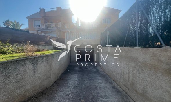 Resale - Townhouse / Semi - La Nucía