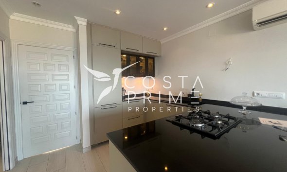 Resale - Apartment / Flat - Altea