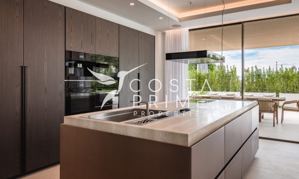 Nowy budynek - Szalet - Cortés