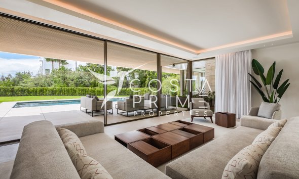 Nowy budynek - Szalet - Cortés