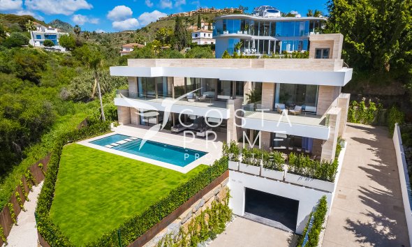 Nowy budynek - Szalet - Cortés