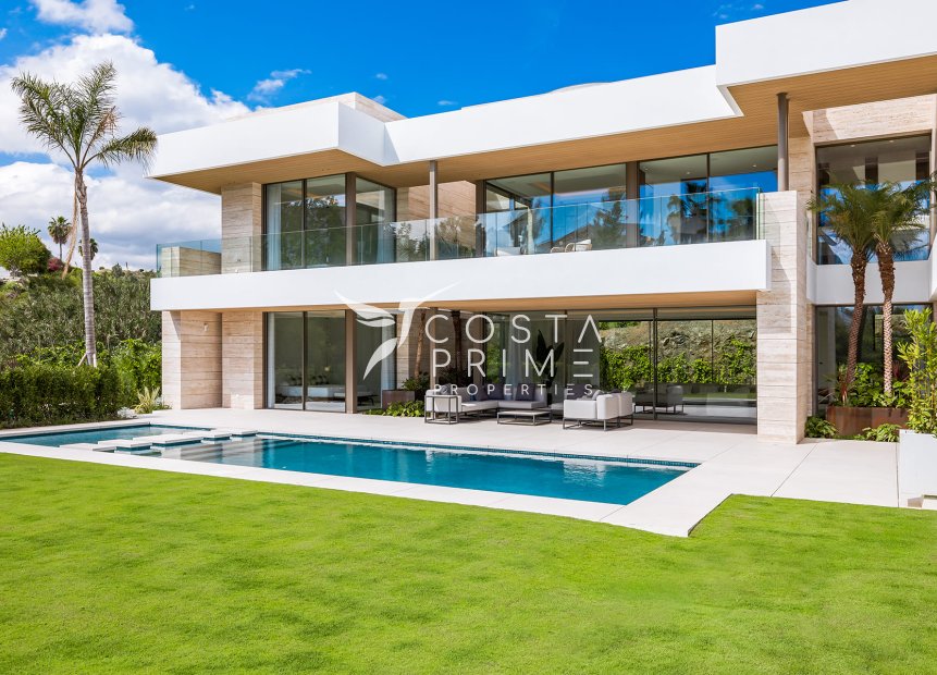 Nowy budynek - Szalet - Cortés