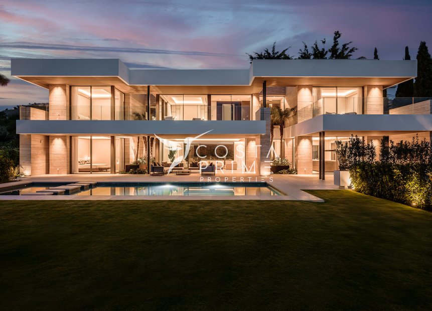 Nowy budynek - Szalet - Cortés