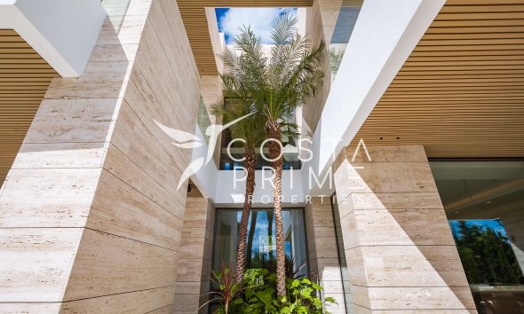 Nowy budynek - Szalet - Cortés