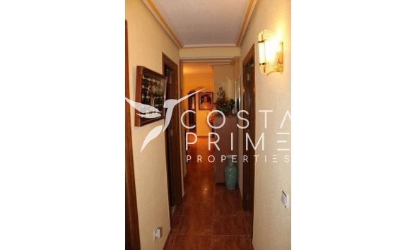 Resale - Apartment / Flat - Benidorm