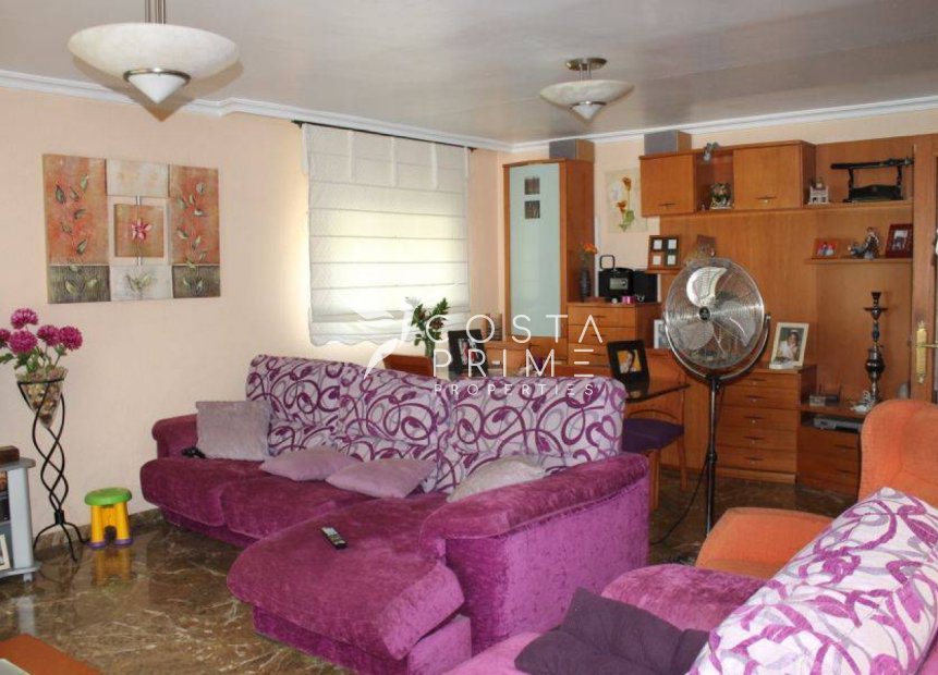 Resale - Villa  - Benidorm