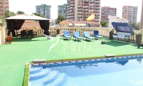 Újraértékesítés - Villa  - Benidorm