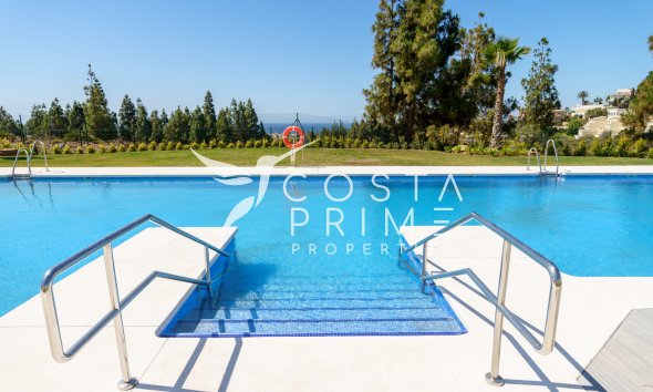 Nowy budynek - Daszek - Las Lagunas de Mijas