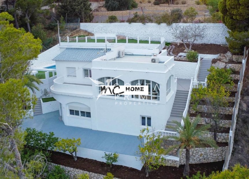 Resale - Villa  - Altea