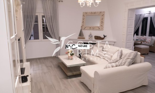 Resale - Villa  - Altea