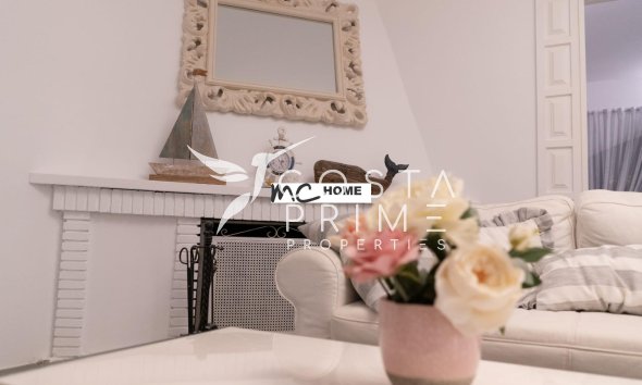 Resale - Villa  - Altea