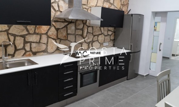 Resale - Villa  - Altea