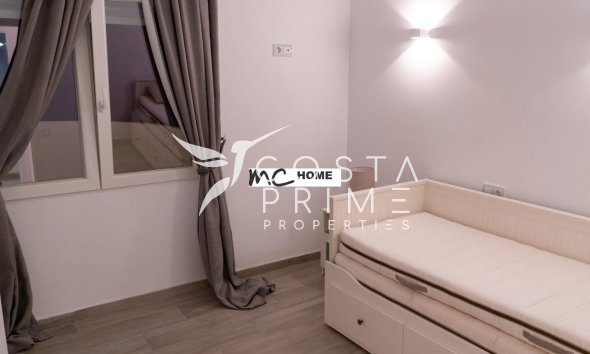 Resale - Villa  - Altea