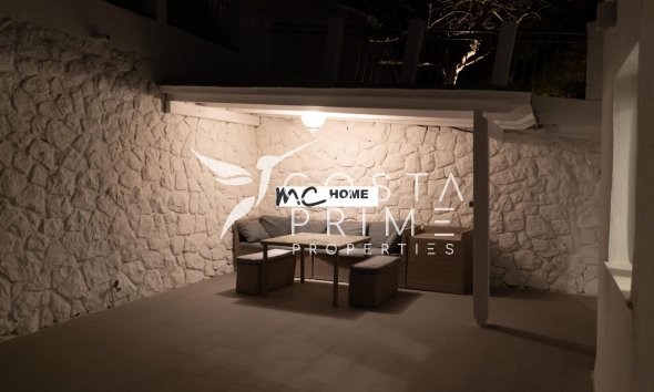 Resale - Villa  - Altea