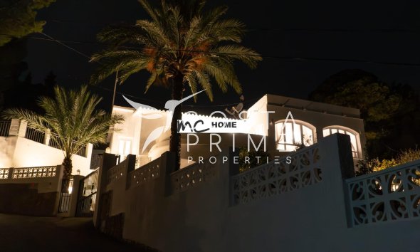 Resale - Villa  - Altea