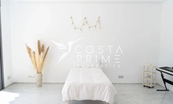 Nowy budynek - Szalet - San Roque