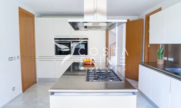 Nowy budynek - Szalet - San Roque