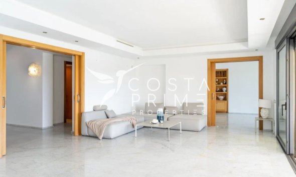 Nowy budynek - Szalet - San Roque